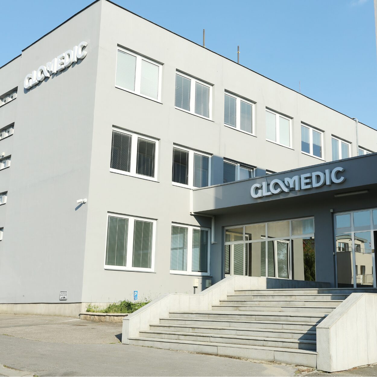 Budova Glamedic Praha – centrum komplexní péče od EVLS Fitness
